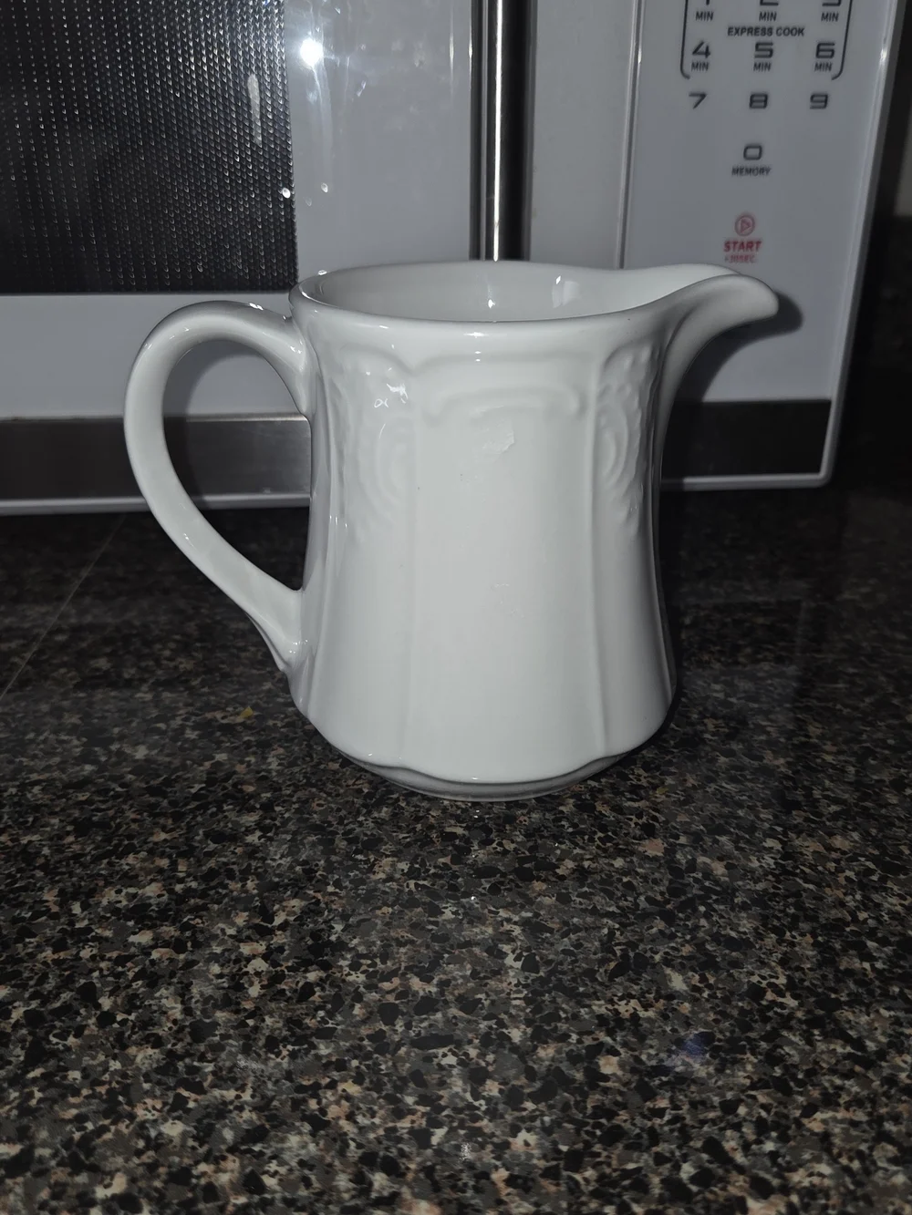 Tuxton China White Gravy Boat/ Pitcher